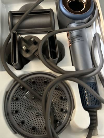 Hair dryer