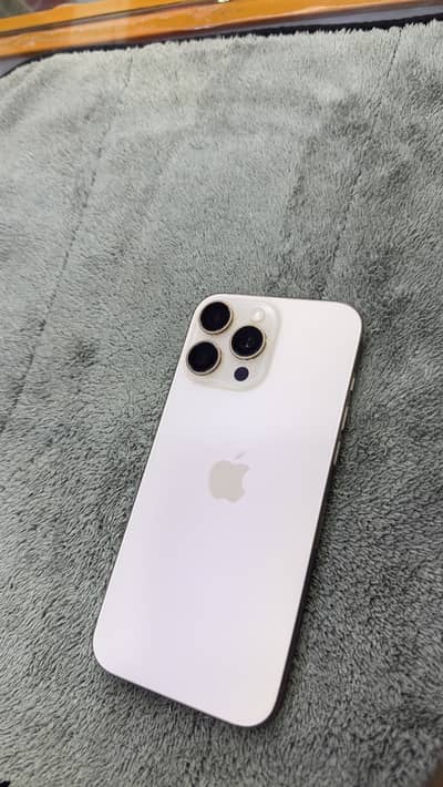 Apple iPhone 16 Pro Max