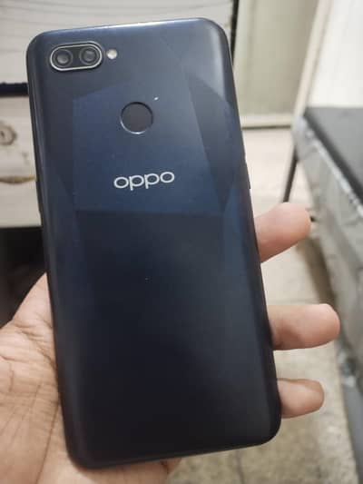 OPPO A12