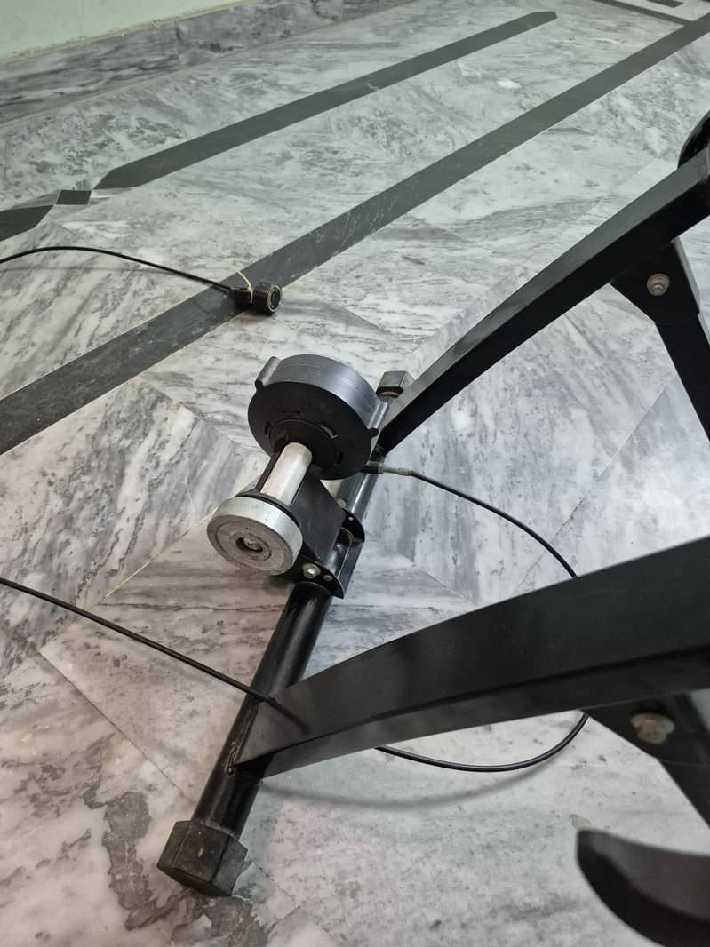 Indoor Cycle Trainer Exercise Stand 1