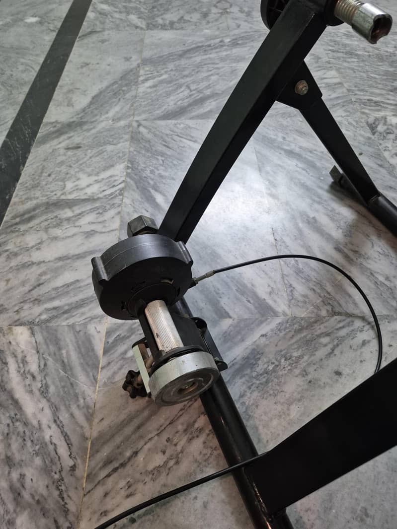 Indoor Cycle Trainer Exercise Stand 3