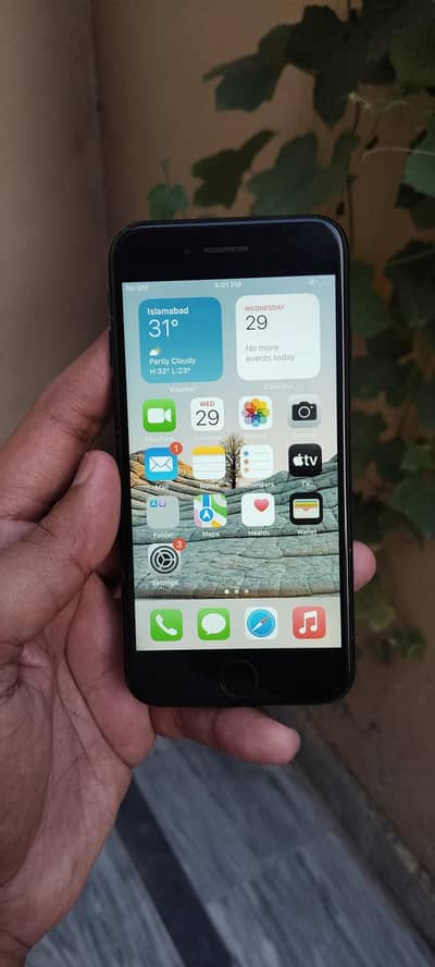 Apple iPhone 7 Pta Approved 128Gb With 100% Battery Health!