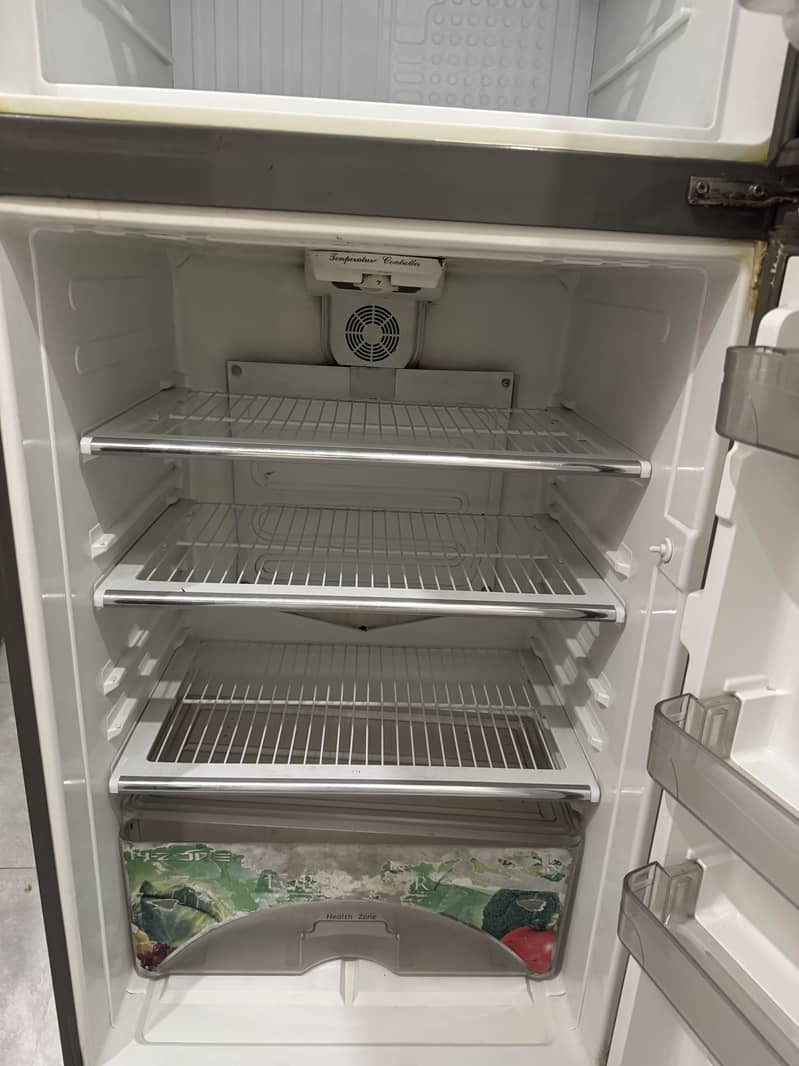 Dawlance fridge 7