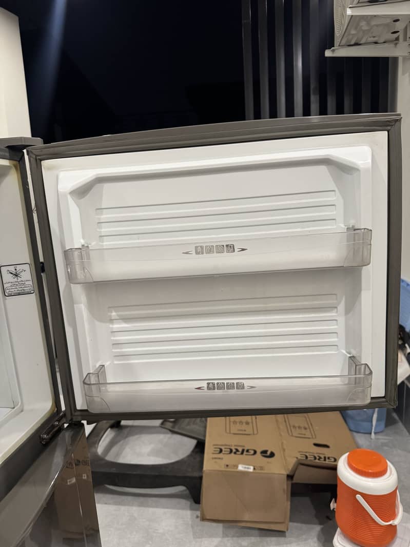 Dawlance fridge 8