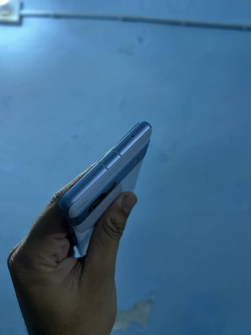 Google Pixel 7a 4
