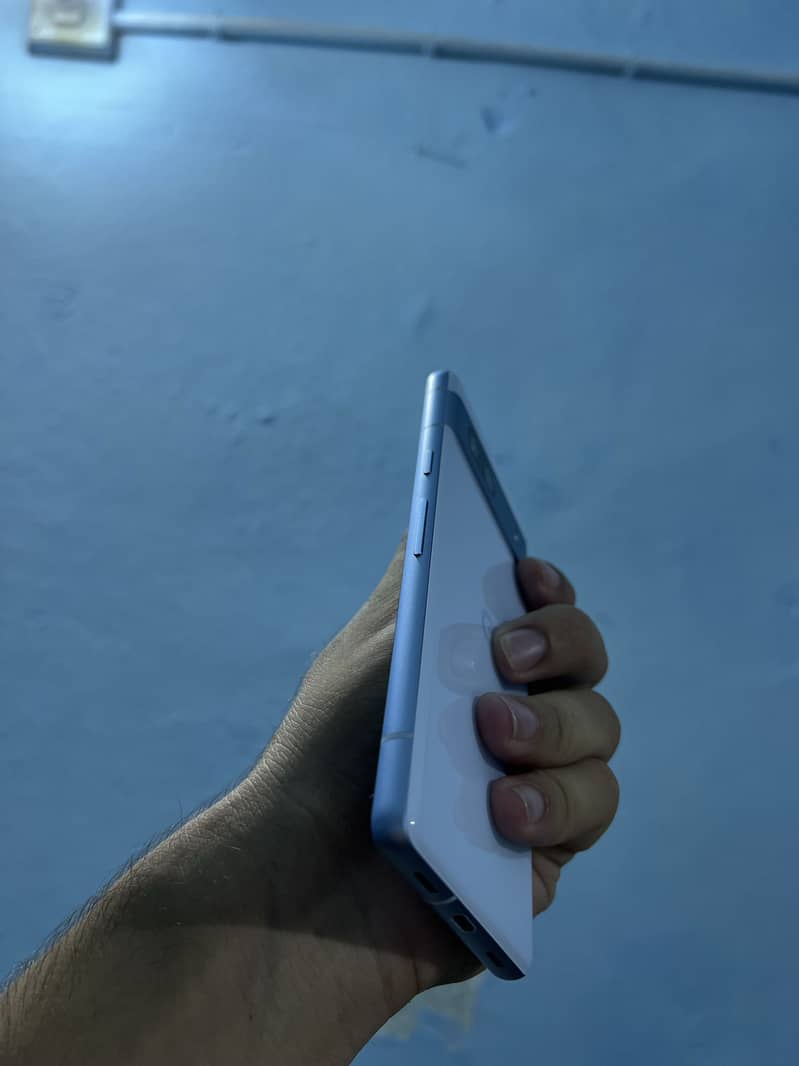 Google Pixel 7a 5