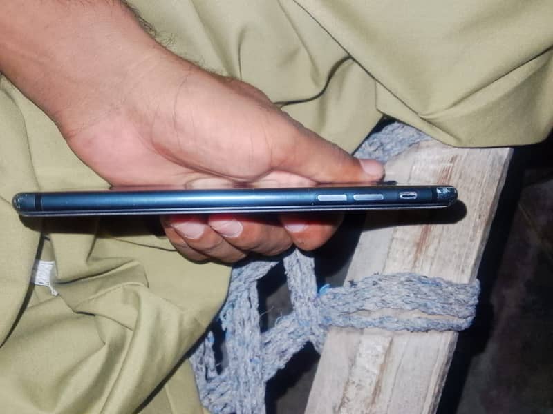 Apple iPhone 7 Plus 2