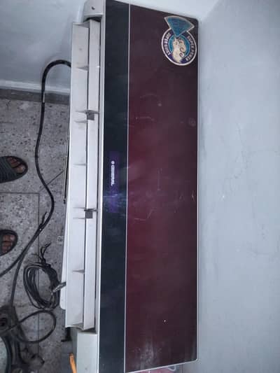 General AC 1.5 ton. Excellent Cooling, Low power use