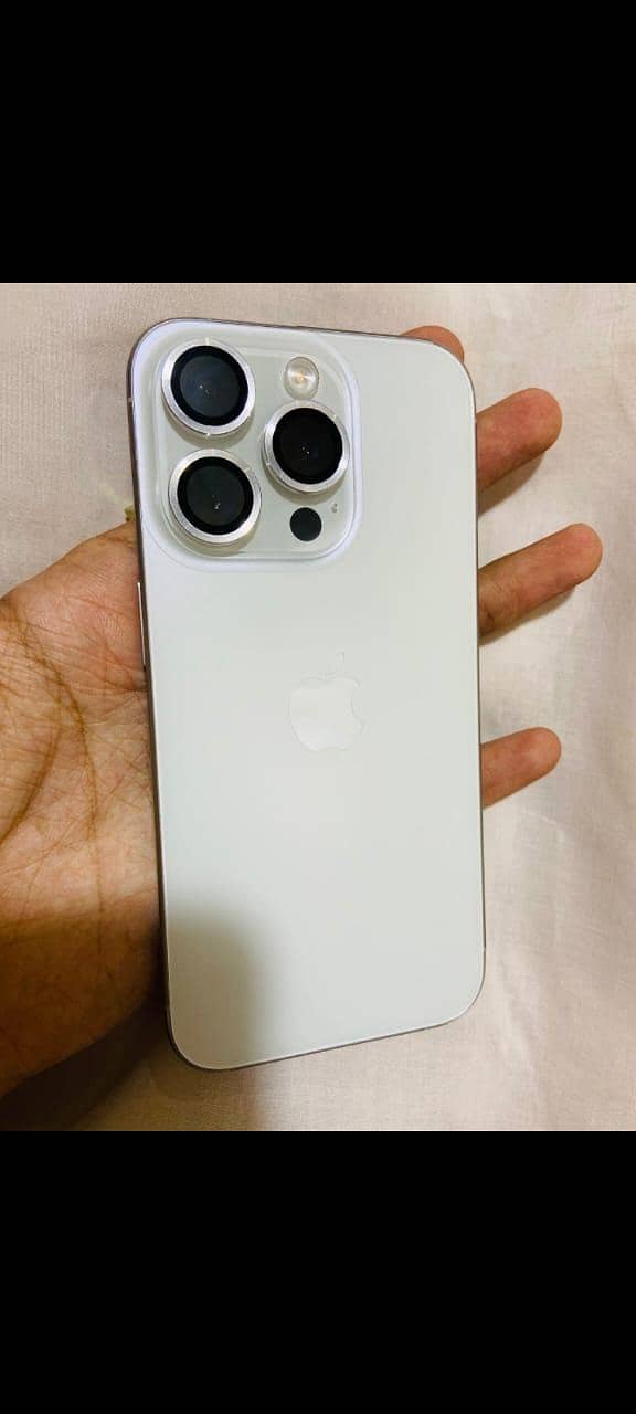 Apple iPhone 15 Pro 1