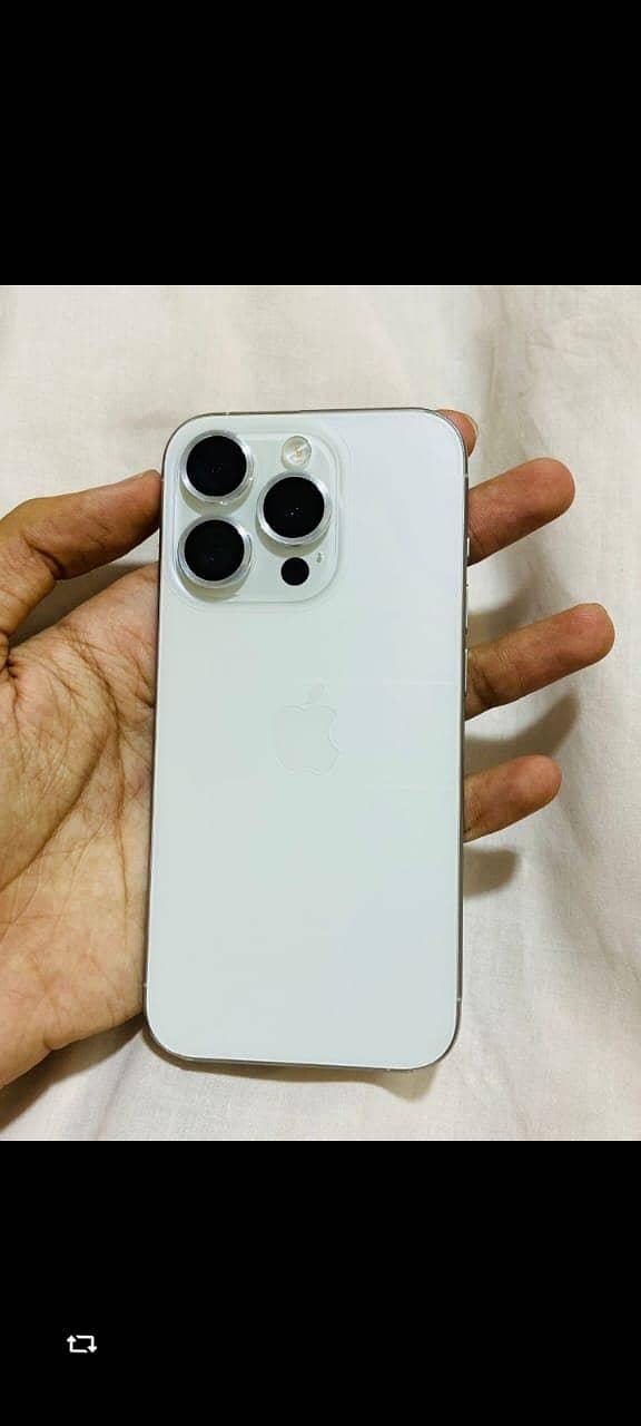 Apple iPhone 15 Pro 2
