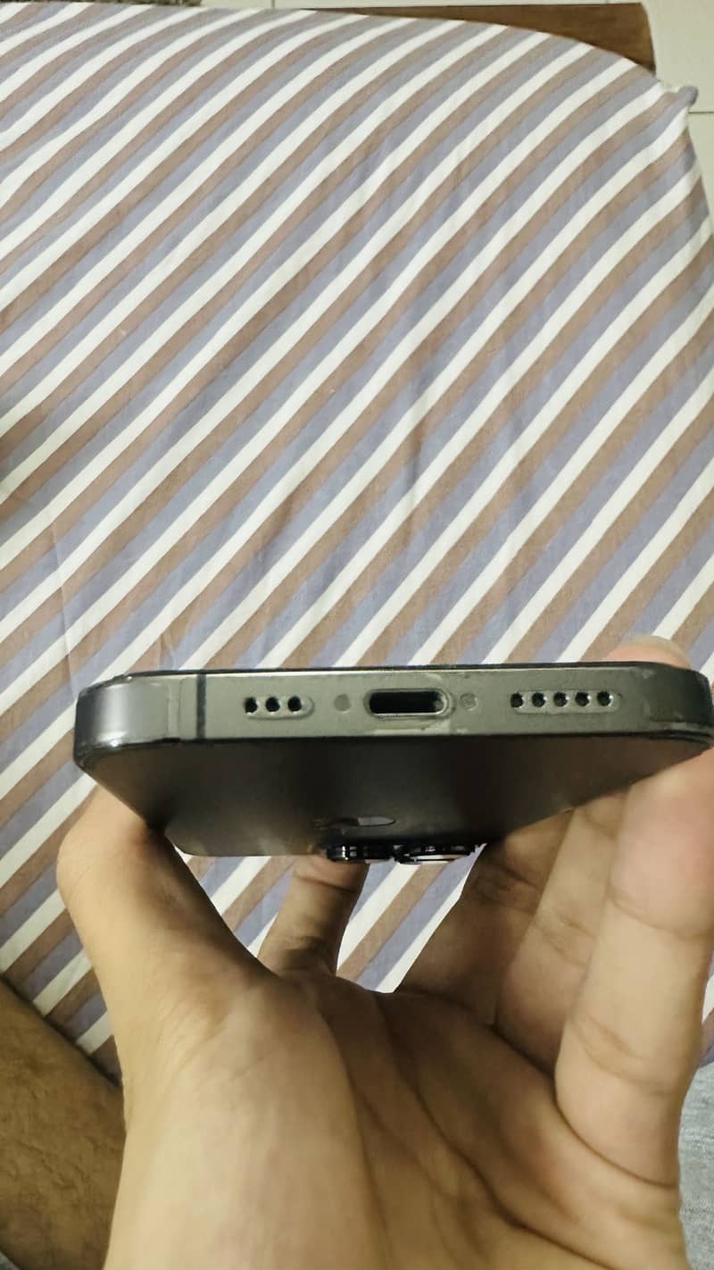 Apple iPhone 13 Pro 2