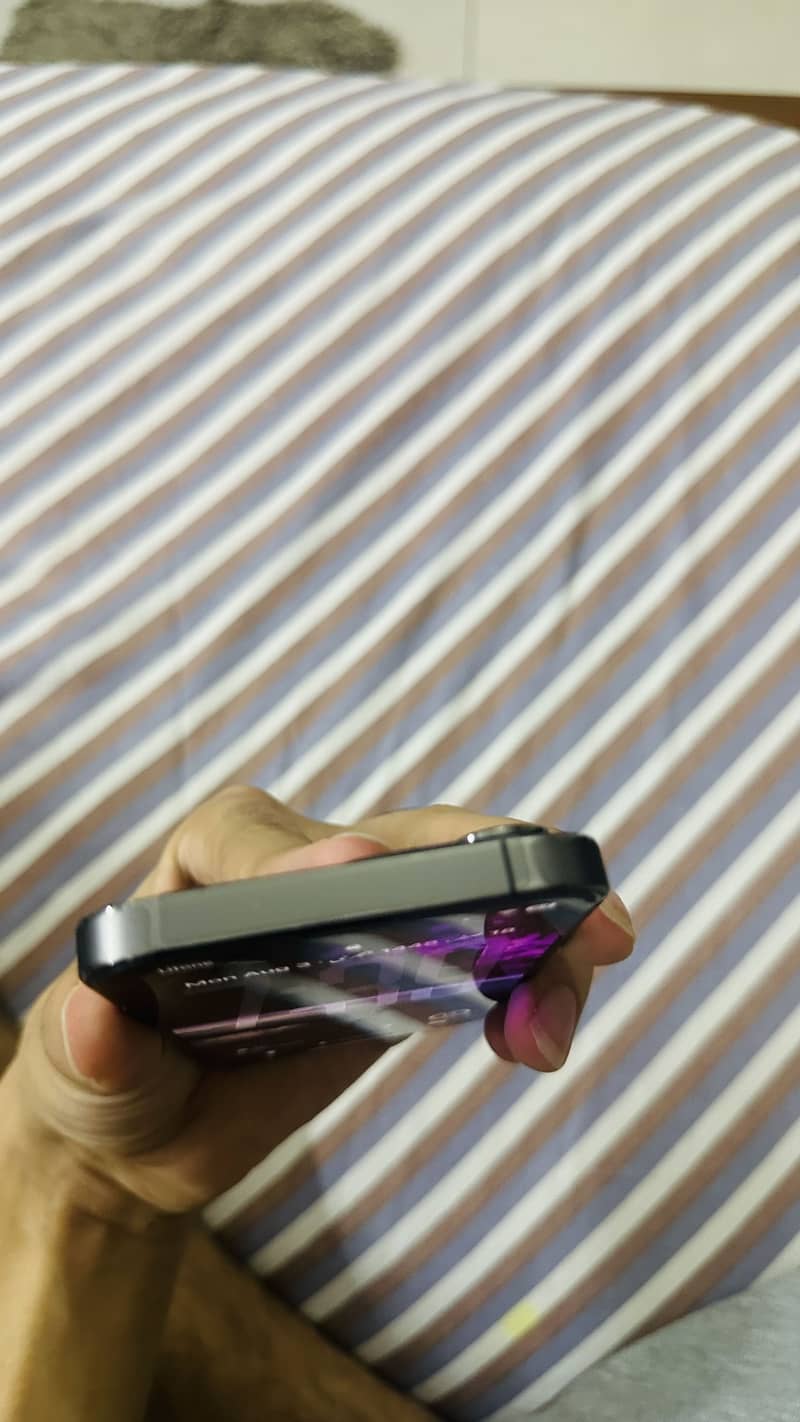 Apple iPhone 13 Pro 3