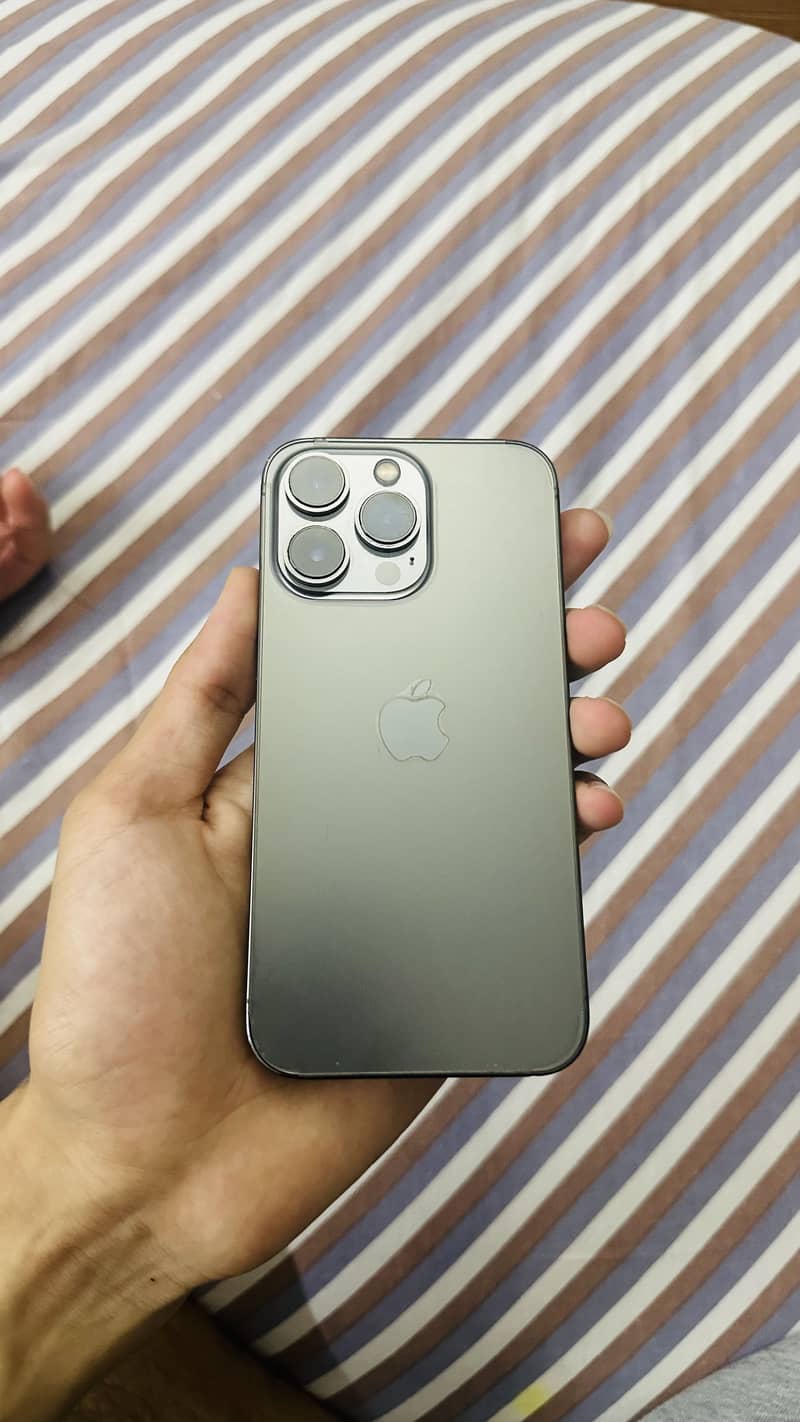 Apple iPhone 13 Pro 6