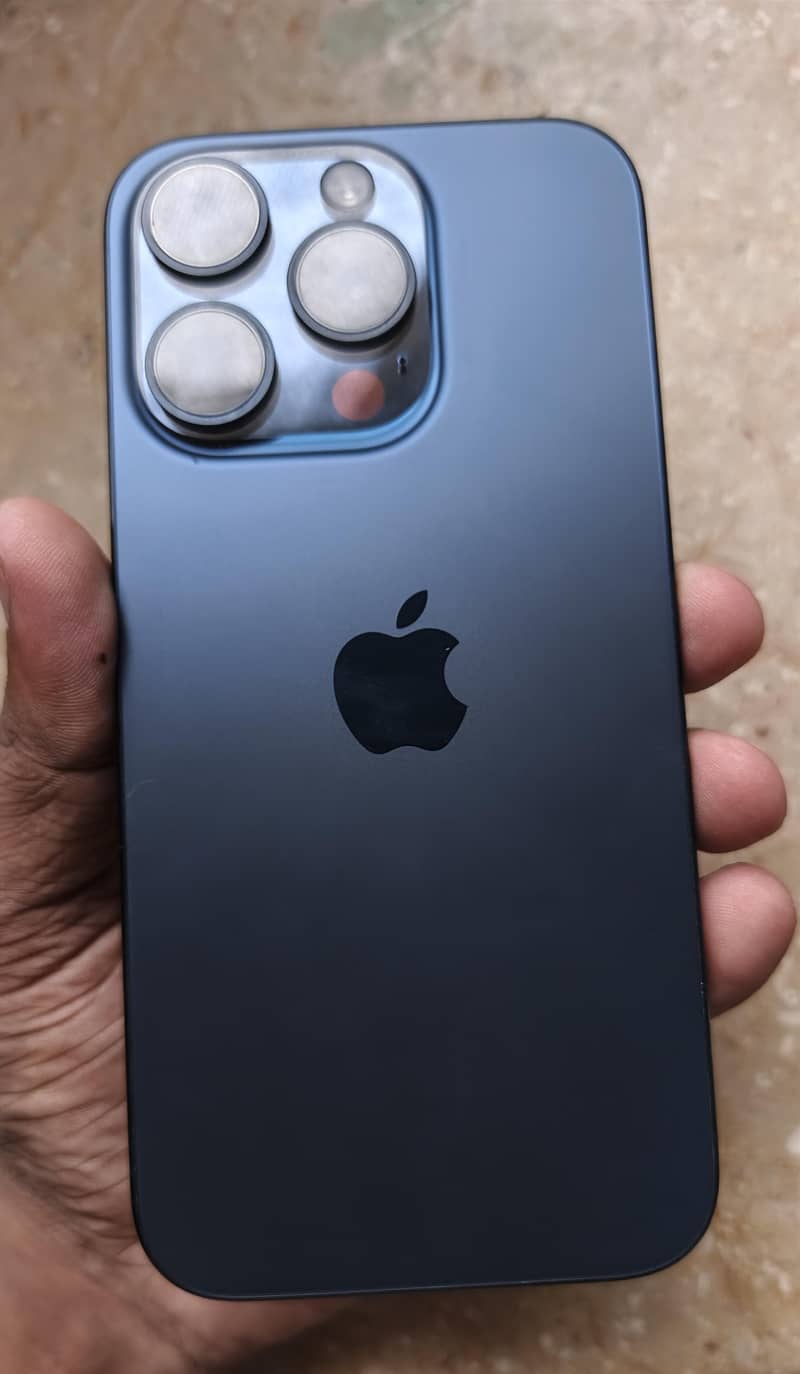 Apple iPhone 15 Pro 0