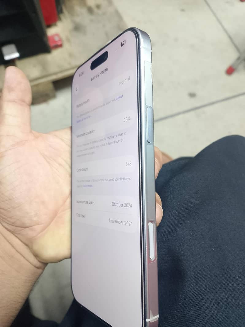 Apple iPhone 16 Pro Max 5