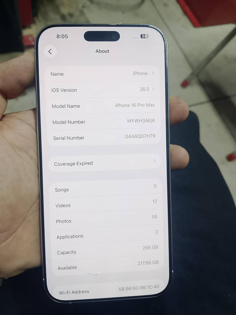 Apple iPhone 16 Pro Max 8