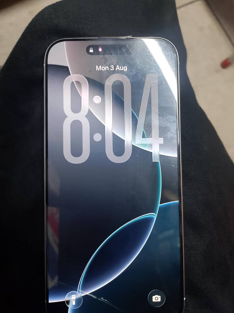 Apple iPhone 16 Pro Max 10