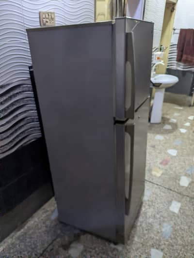 pel medium size refrigerater