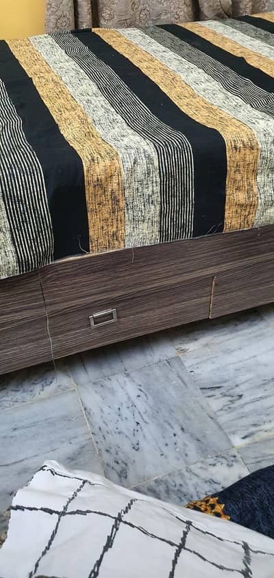 Single Bed pair important