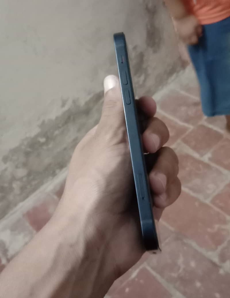 Apple iPhone 12 1