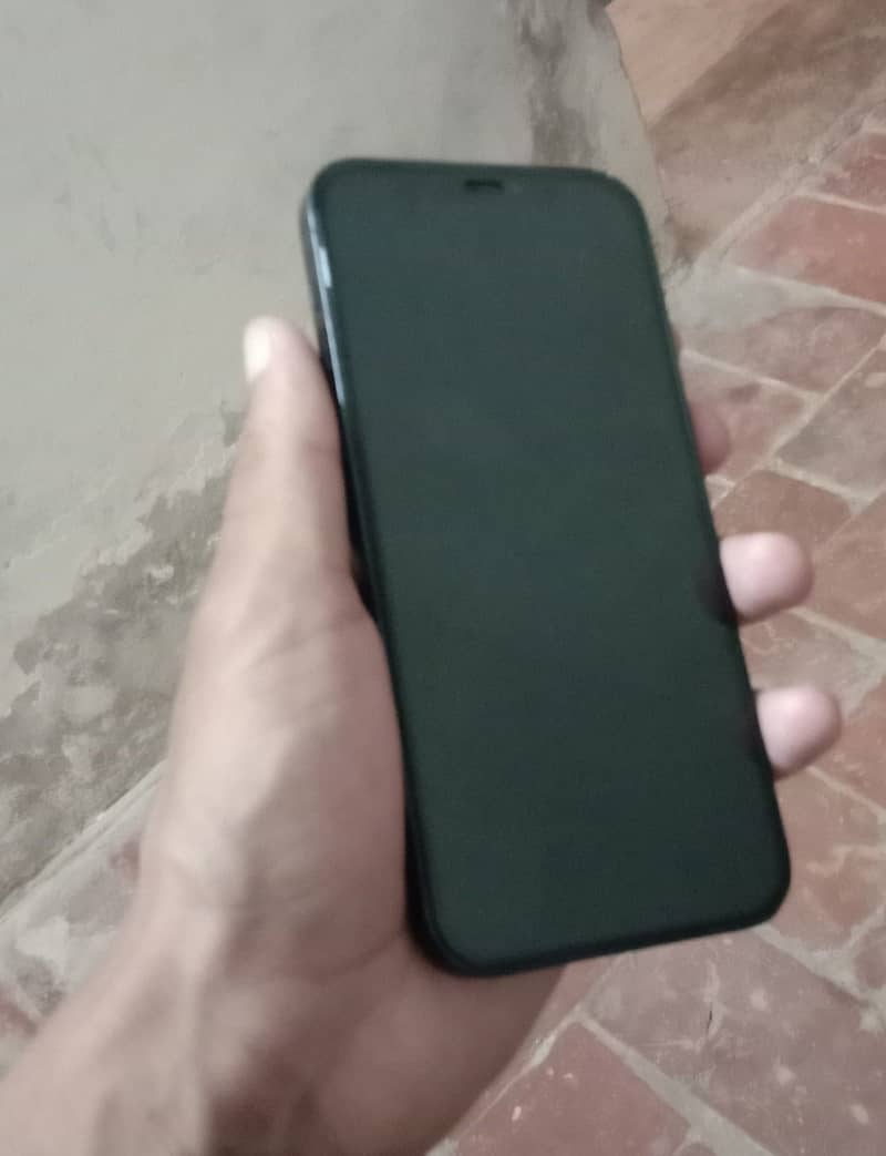 Apple iPhone 12 2