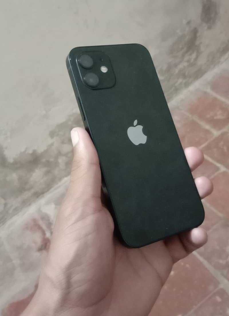 Apple iPhone 12 3