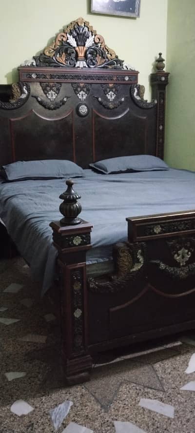 Double Bed with 2 Side Tables Available For Sale. . .
