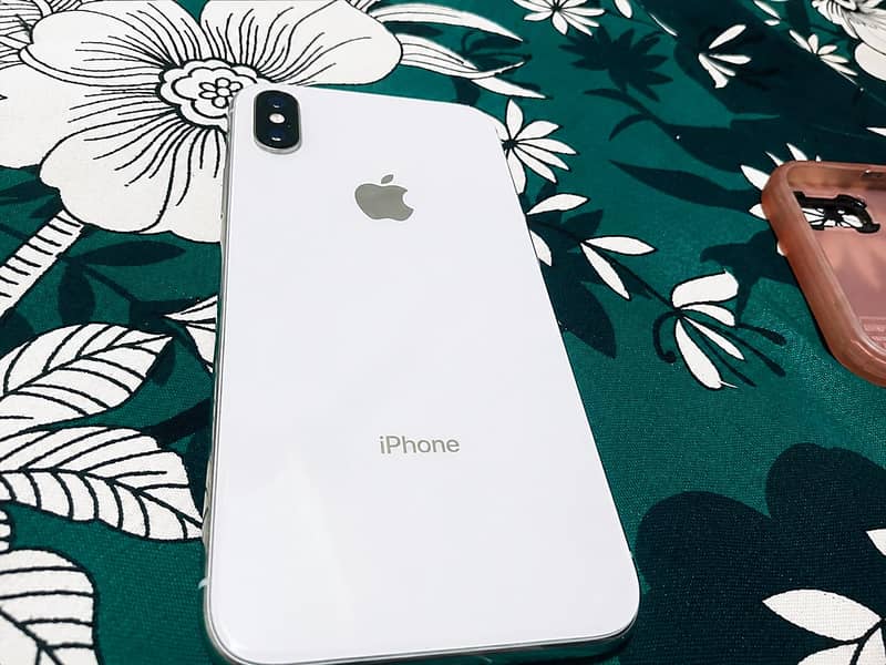 Apple iPhone X 3