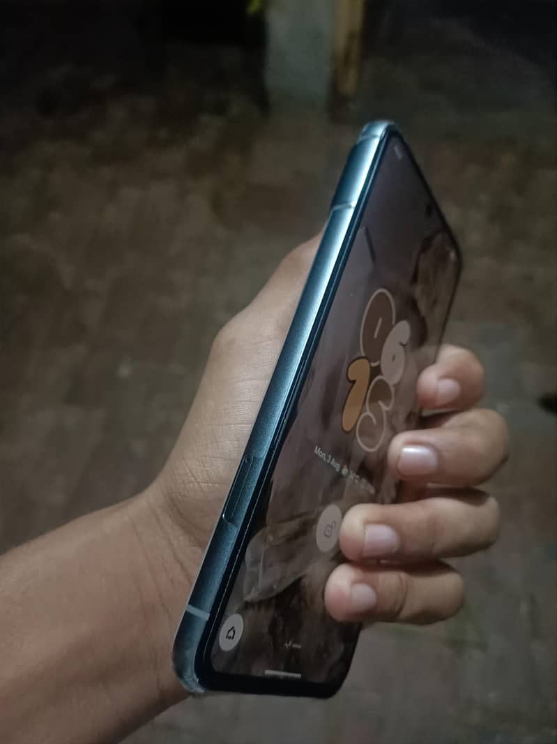 Google Pixel 8 3