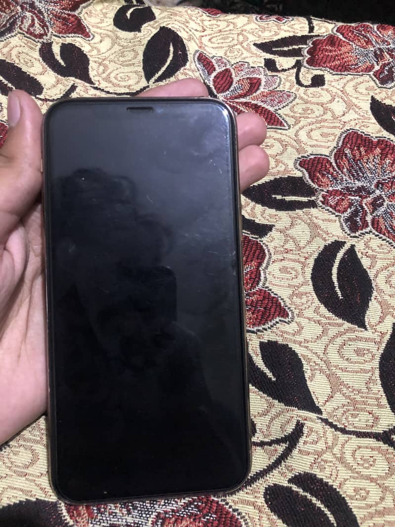 Apple iPhone 11 Pro 3