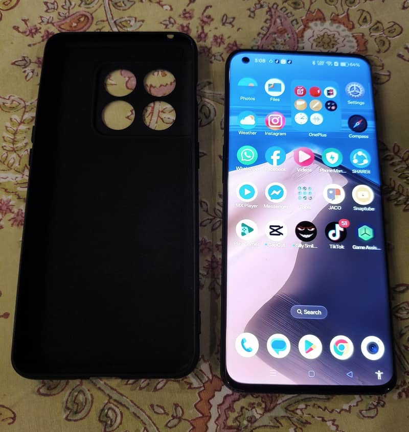 One Plus 10 Pro 1