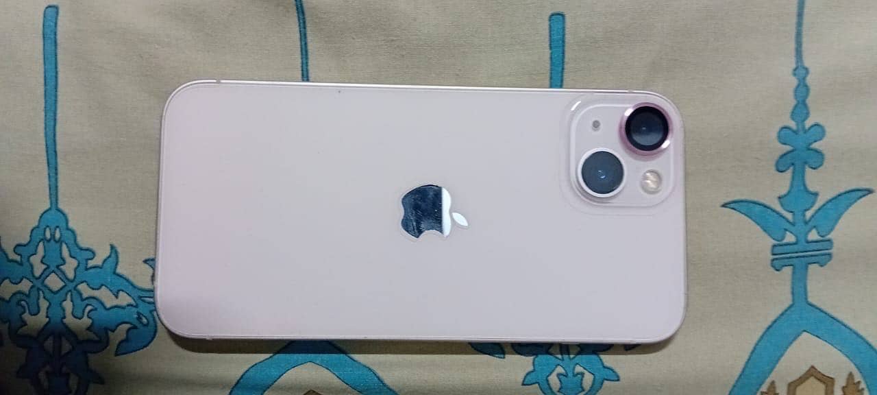 iPhone 13 0