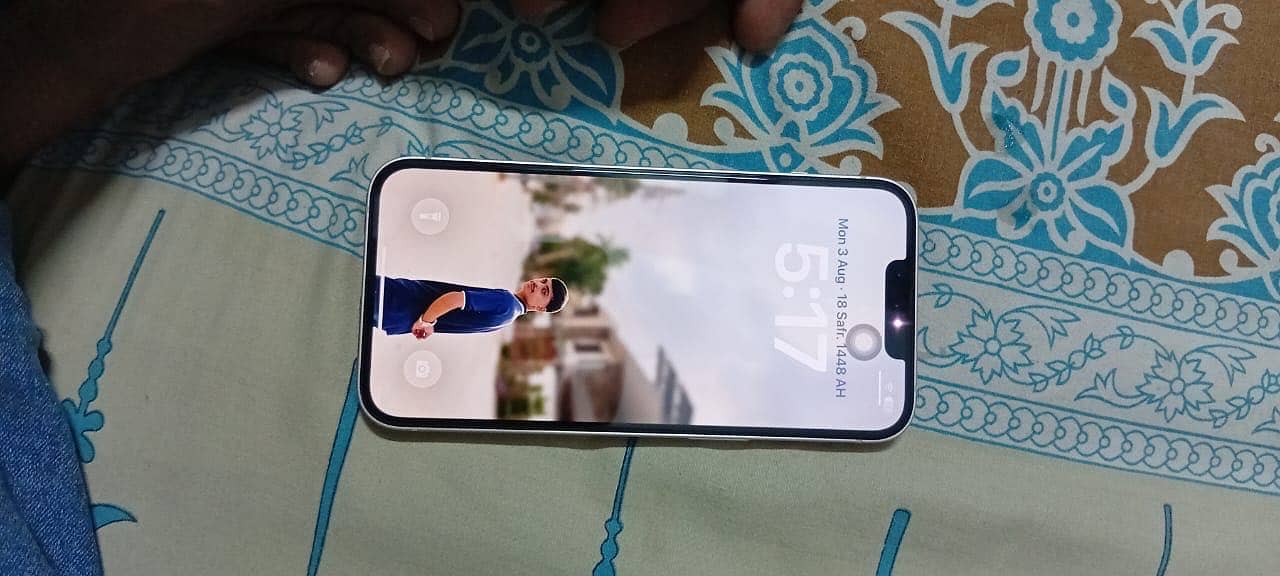 iPhone 13 3