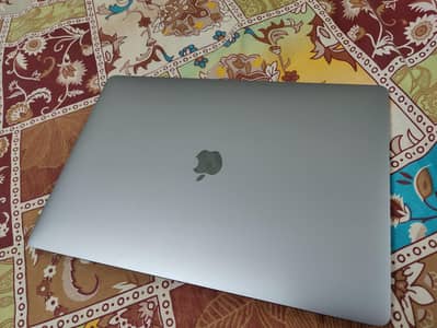 MacBook Pro 2019 Core i9 - 16 GB ram - 1TB SSD