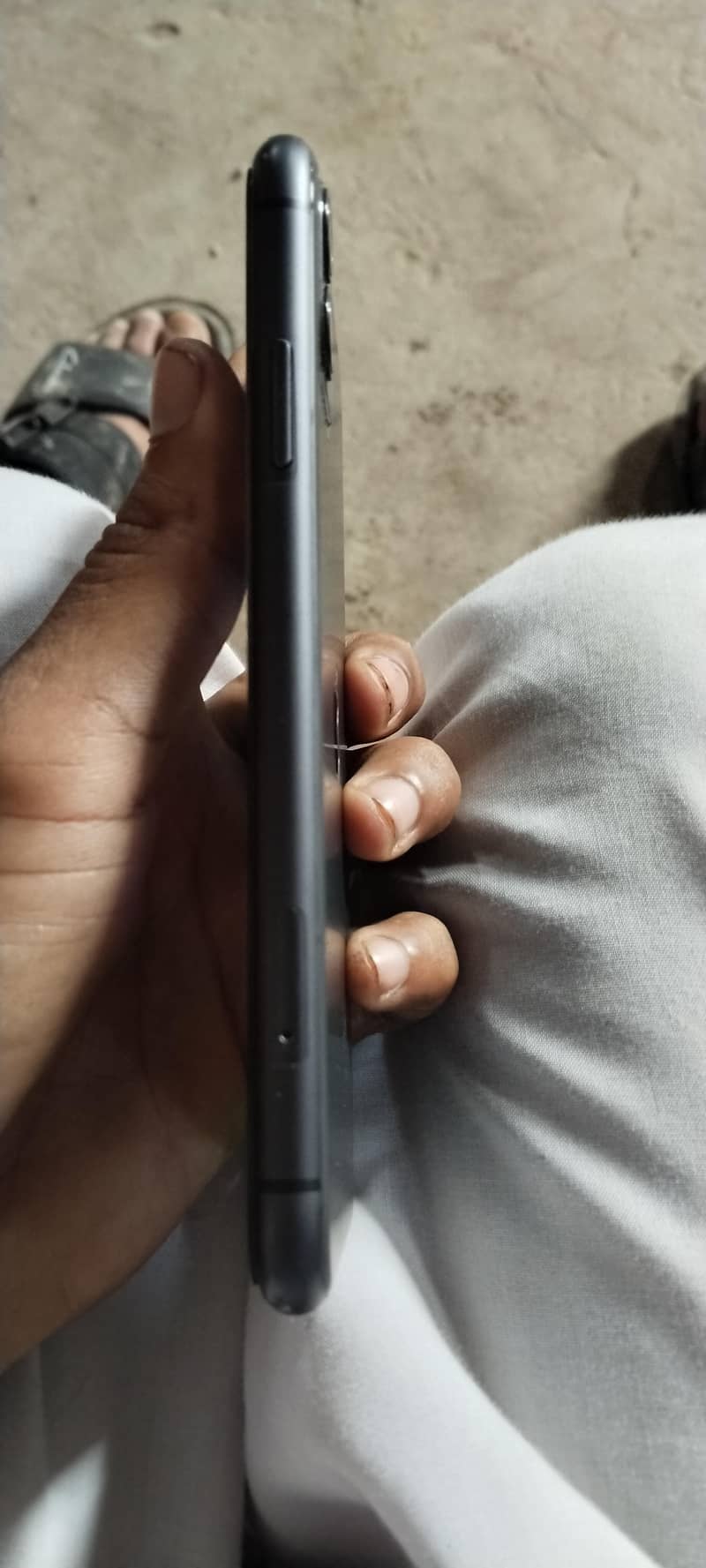 Apple iPhone 11 4
