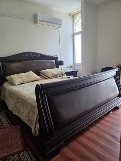 Elegant King Size Bedroom Set
