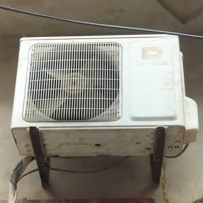 Dawlence 1.5 ton AC for sell