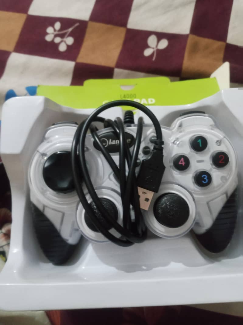 L4000 game controller 0