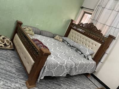Bed with form for sale