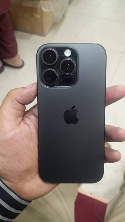 Apple iPhone 16 Pro