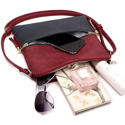 Bilkul nya stylish girls bag use nahi hua urgent sale