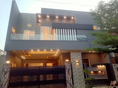 0321 86 10 688 Beautiful 7 Marla look like a brand new house available for rent in Eden Valley