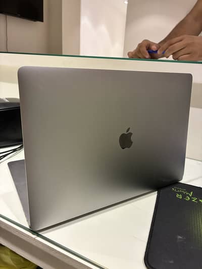 MacBook Pro 2018 512 gb In good condition