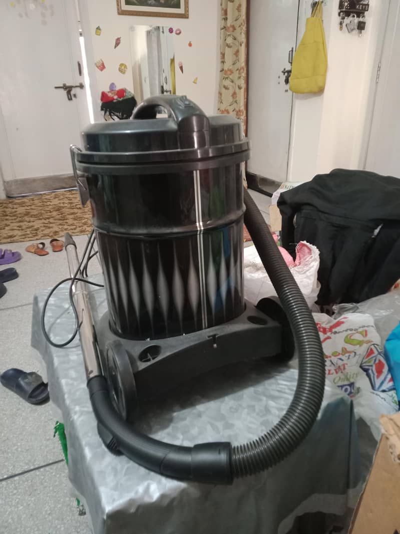 vacuum cleaner 1