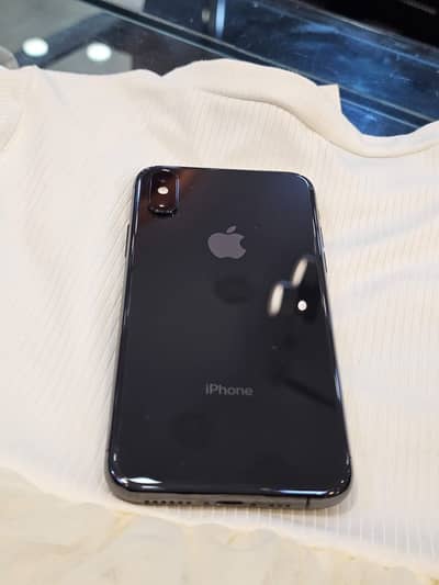 Iphone Xs 10 by 10 condition
