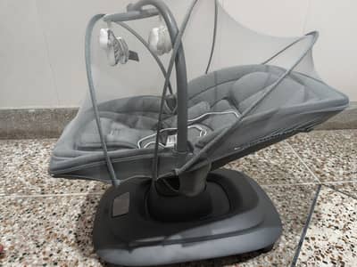 Mastela Baby Electric Rocking Chair Bed Coaxing Artifact for Newborn