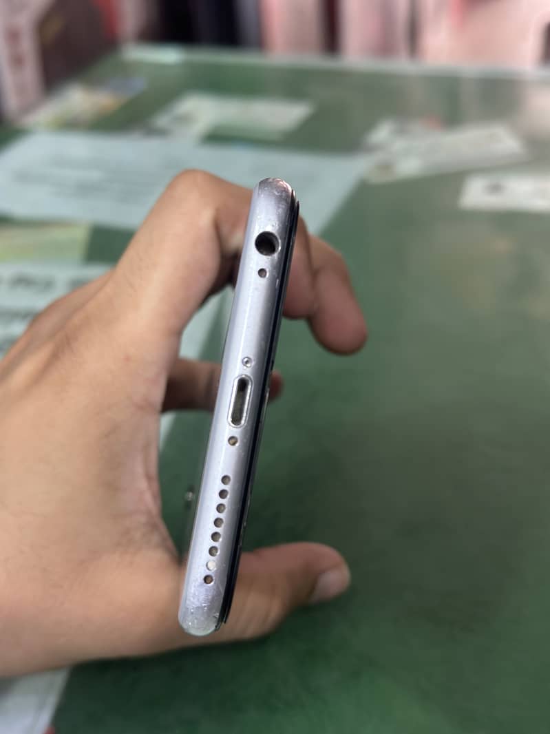 Apple iPhone 6S Plus 2