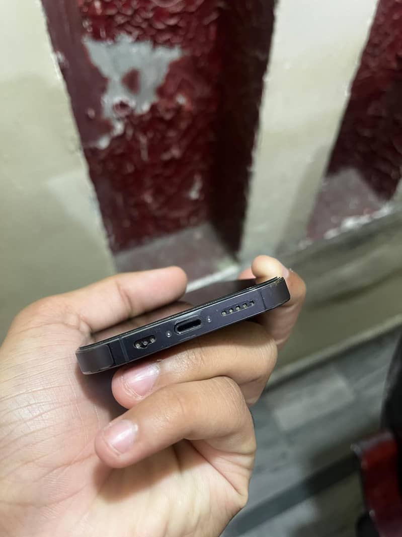 Apple iPhone 14 Pro 1