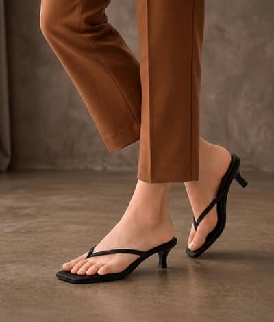 BLACK KITTEN HEELS BRAND NEW WITH BOX PACKING