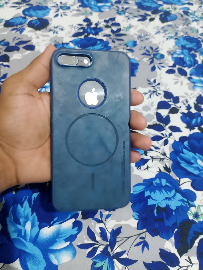 Apple iPhone 8 Plus 2